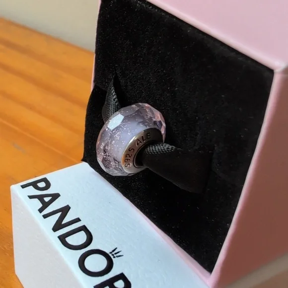 Pandora Charm - Picture 3 of 4